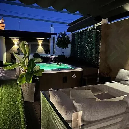 Elegant Duplex 3 Master Bedrooms And Private Seville Exterior photo