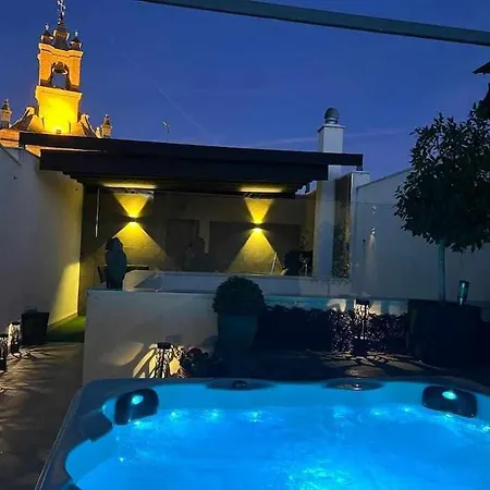 Elegant Duplex 3 Master Bedrooms And Private Seville Exterior photo